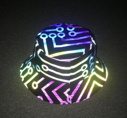 bob garcon reflechissant